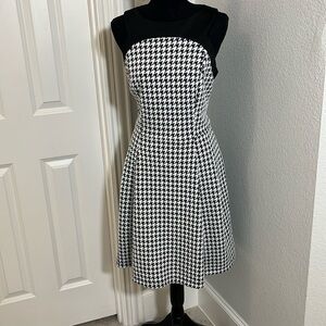 Chaps Fit & Flare Swing Houndstooth Dress Knee Sleeveless Black White Sz 10